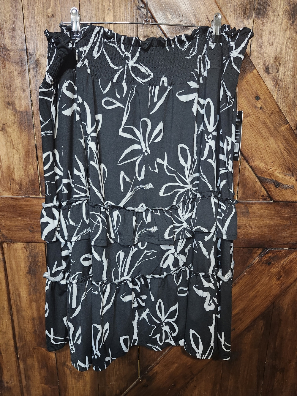 Robert Louis Black and White Floral Tiered Skirt NWT